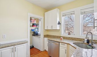 123 White St 123, Belmont, MA 02478