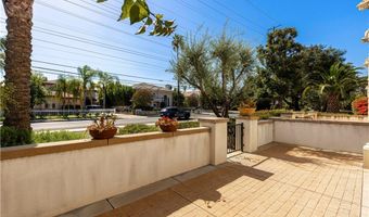 566 S 2nd Ave, Arcadia, CA 91006