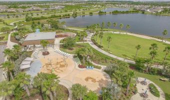7401 PARADISO Dr, Apollo Beach, FL 33572