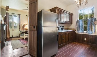 217 St Charles St, Bay St. Louis, MS 39520