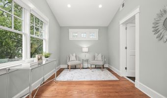 3118 17TH St N, Arlington, VA 22201