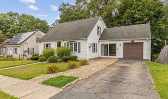 111 White Pkwy, North Smithfield, RI 02896