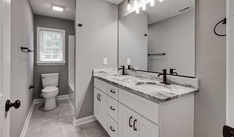 604 Hemlock Dr, Asheboro, NC 27205