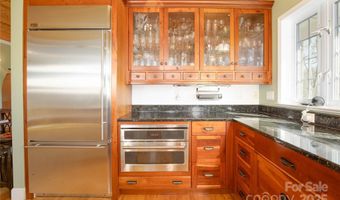 12 Riverview Dr, Bakersville, NC 28705
