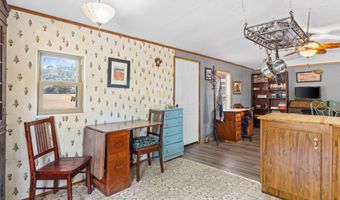 519 Mcpherson Dr, Alford, FL 32420