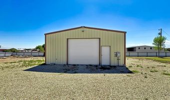 606 Weleka Ln, Carlsbad, NM 88220