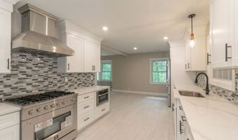 575 North St, Agawam, MA 01030