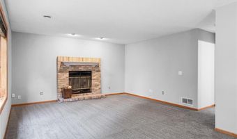3649 Tower Pond Dr, Anoka, MN 55303