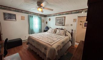 22 Potters Grocery Rd, Ashcamp, KY 41512