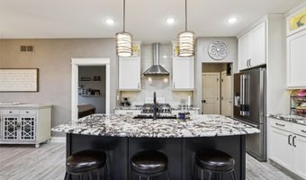 1237 Eagle Creek Blvd SW, Altoona, IA 50009