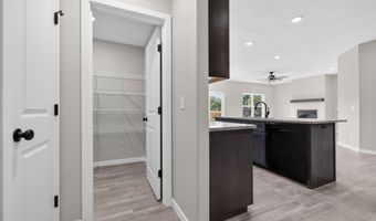 419 Beavertail Rd, Ash Grove, MO 65604