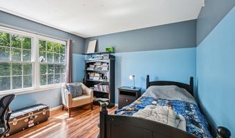 193 WYNDHAM Dr, Allentown, PA 18104