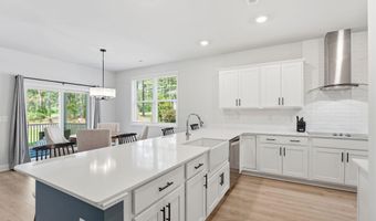166 Fontana Lake Rd, Aberdeen, NC 28315