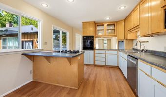 840 Harmony Ln, Ashland, OR 97520
