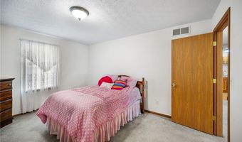 232 Bayview Dr, Cortland, OH 44410
