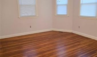 25 Old Oak Ave Ave 1, Cranston, RI 02920