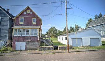 52 SENTER St, Ahmeek, MI 49901