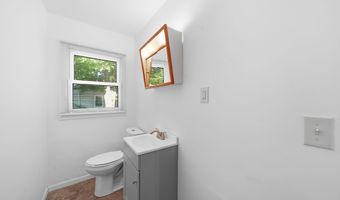 2095 Harold St, Adrian, MI 49221