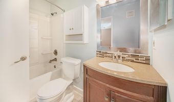 275 Briarcrest Dr 185, Ann Arbor, MI 48104