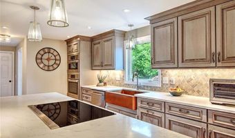 96 Windsong Rd, Cumberland, RI 02864
