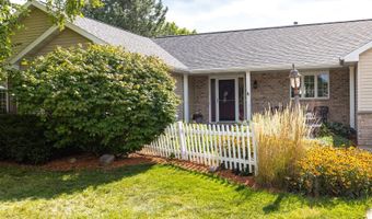 W2567 RIDGEBROOK Court, Appleton, WI 54915