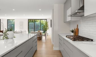 3112 N ROSSER St, Alexandria, VA 22311