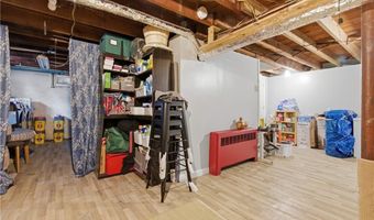 69 Roger Williams Ave, East Providence, RI 02916