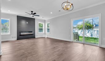 512 Seaman Ave, Beachwood, NJ 08722