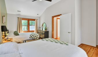 21663 OATLANDS Rd, Aldie, VA 20105