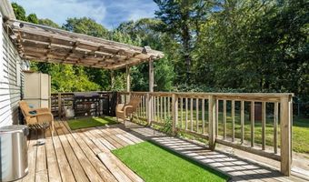 132 King Phillip Dr, North Kingstown, RI 02852