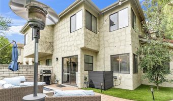 29729 Strawberry Hill Dr, Agoura Hills, CA 91301