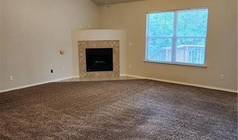 4 Mac Ln, Bella Vista, AR 72714
