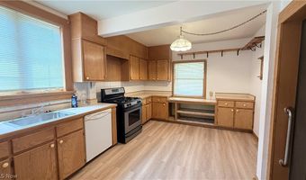 592 Lindell St, Akron, OH 44305