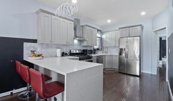 84 W 3rd St, Bayonne, NJ 07002