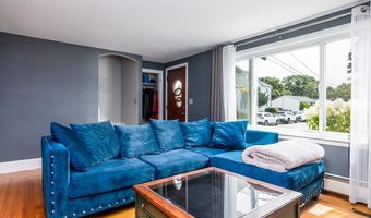 76 Burbank St, Cranston, RI 02910