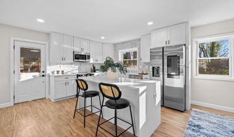 4405 LAUREL Rd, Alexandria, VA 22309