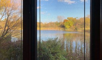 275 Stonegate Rd, Algonquin, IL 60102