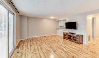 16420 PENNSBURY Dr, Bowie, MD 20716