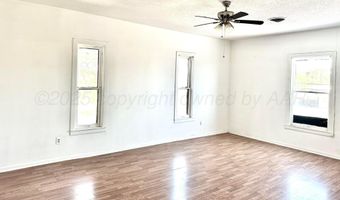 305 W. Broadway Ave, Tulia, TX 79088