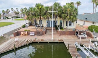100 Dolphin Ct, Aransas Pass, TX 78336