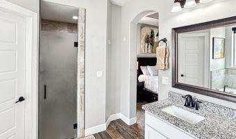 406 Plantation Ct, Carlsbad, NM 88220