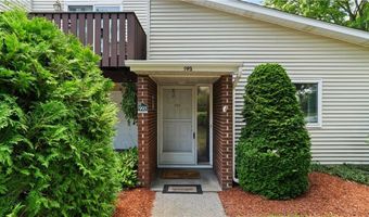 993 Williamsburg Cir, Warwick, RI 02886