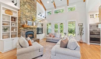 4205 Rainbow Farm Rd, Bentonville, AR 72713