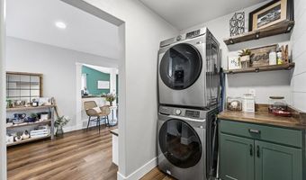 800 Kaitlynn Ave, Anamosa, IA 52205