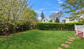 44 Netz Pl, Albertson, NY 11507