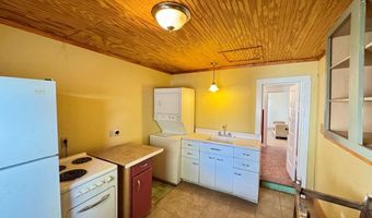 905 N 6th St, Alpine, TX 79830