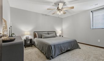 1209 Kettering Dr, Aberdeen, SD 57401