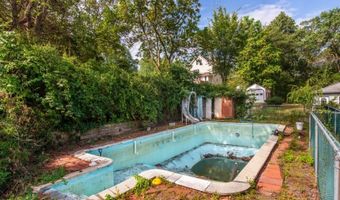 36 Nakomis Path, Bayonne, NJ 07035