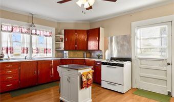 514 3rd St, Aliceville, AL 35442