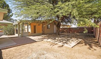 11533 La Poblana Dr, Socorro, TX 79927
